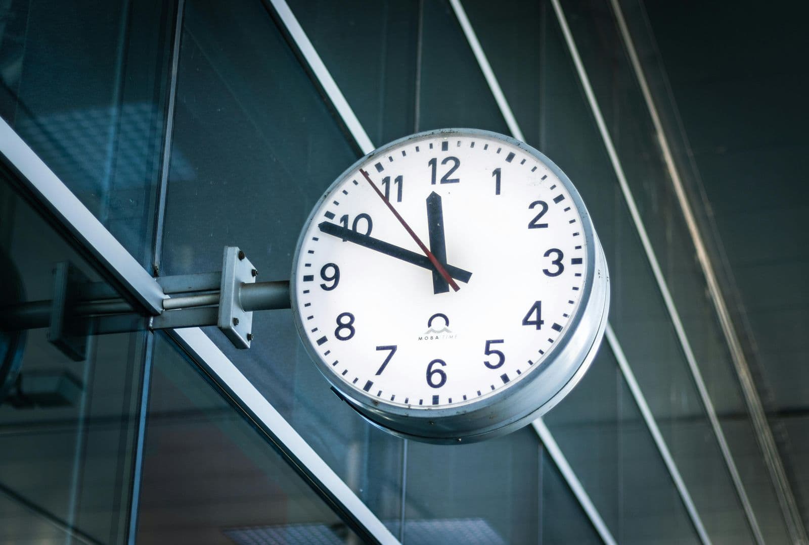 Pourquoi l'horloge de vos serveurs doit être parfaitement à l'heure pour la sécurité de votre SI ?